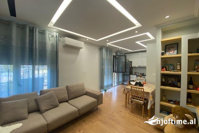 Shtepi me qera Apartament ne Tirane, 1+1, Mobilimi E mobiluar, Pagesa 60,000  Leke.