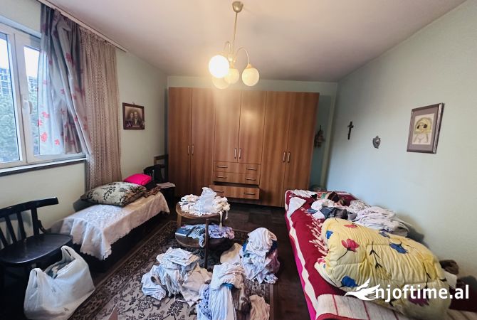 Shtepi me qera Apartament ne Tirane, 2+1, Mobilimi E mobiluar, Pagesa 400  Euro.