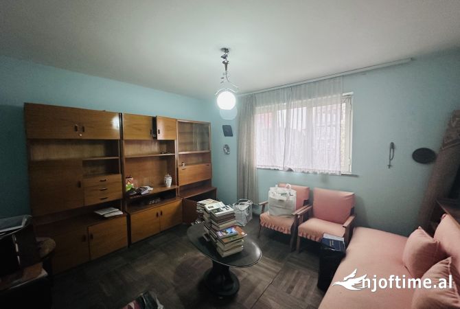 Shtepi me qera 2+1 ne Tirane - 400 Euro