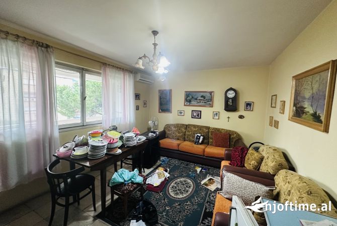 Shtepi me qera 2+1 ne Tirane - 400 Euro