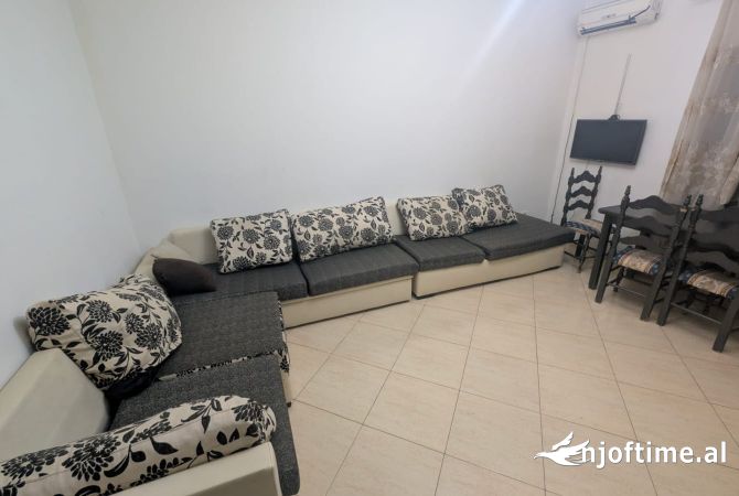 Shtepi me qera 2+1 ne Tirane - 50,000 Leke