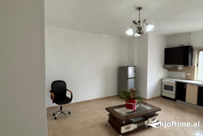 Shtepi me qera 1+1 ne Tirane - 350 Euro