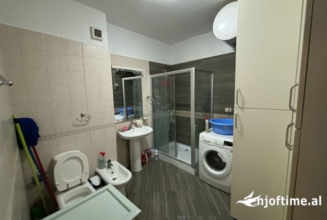 Shtepi me qera Apartament ne Tirane, 1+1, Mobilimi E mobiluar, Pagesa 500  Euro.