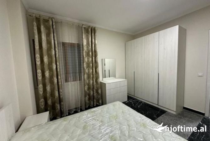 Shtepi me qera Apartament ne Tirane, 1+1, Mobilimi E mobiluar, Pagesa 400  Euro.