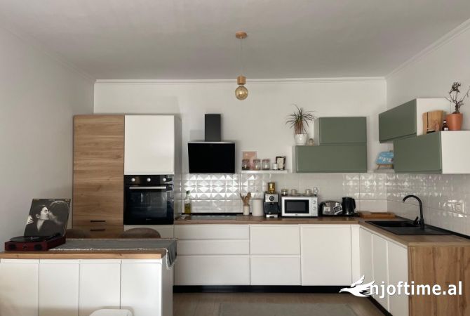 Shtepi me qera Apartament ne Tirane, 1+1, Mobilimi E mobiluar, Pagesa 600  Euro.
