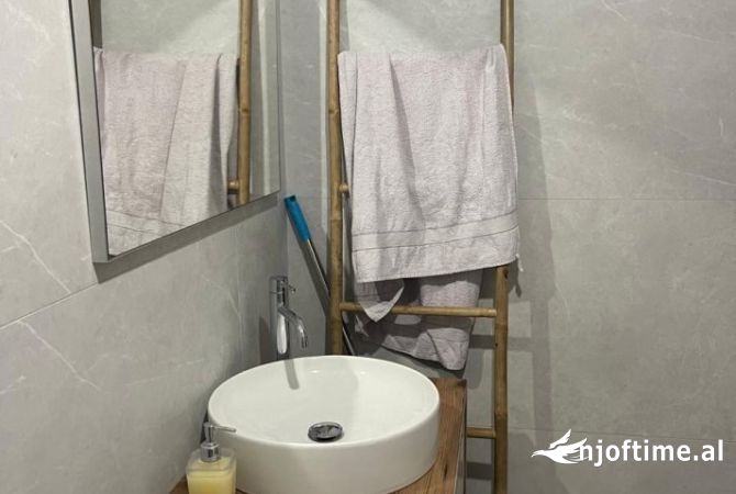 Shtepi me qera Apartament ne Tirane, 1+1, Mobilimi E mobiluar, Pagesa 600  Euro.