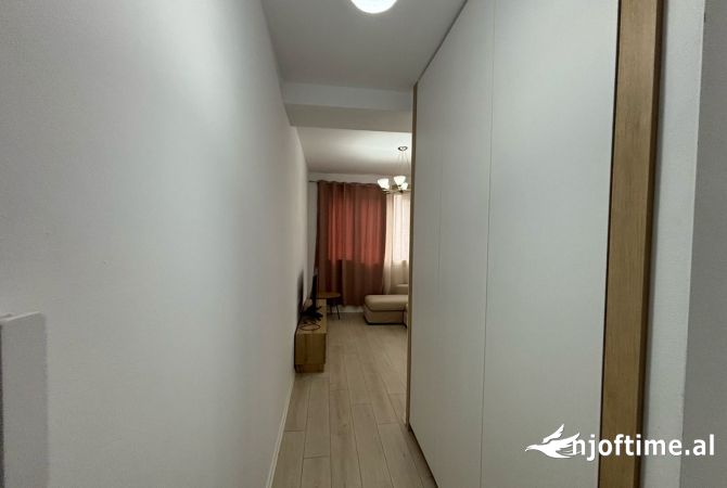Shtepi me qera Apartament ne Tirane, 2+1, Mobilimi E mobiluar, Pagesa 550  Euro.