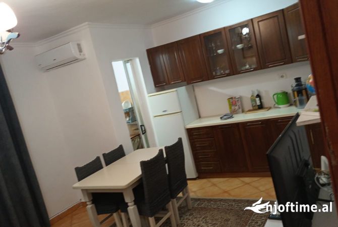 Shtepi me qera 1+1 ne Tirane - 450 Euro