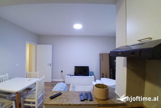 Shtepi me qera Apartament ne Tirane, 1+1, Mobilimi E mobiluar, Pagesa 500  Euro.