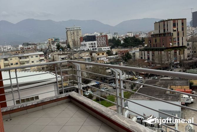 Shtepi me qera Apartament ne Tirane, 3+1, Mobilimi E mobiluar, Pagesa 650  Euro.
