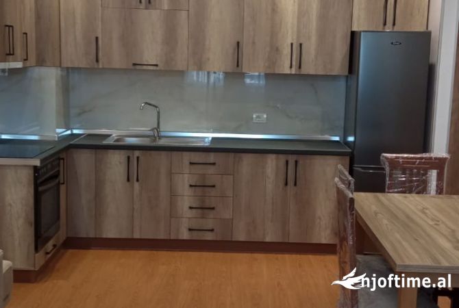 Shtepi me qera 1+1 ne Tirane - 450 Euro