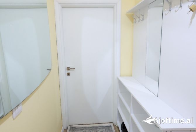 Shtepi me qera Apartament ne Tirane, 1+1, Mobilimi E mobiluar, Pagesa 35,000  Leke.
