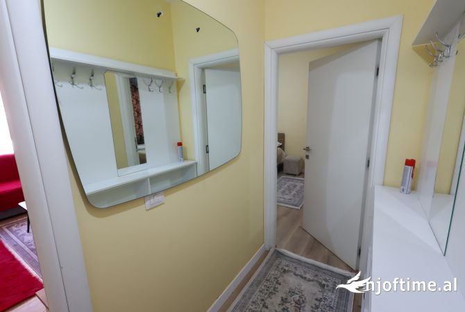 Shtepi me qera Apartament ne Tirane, 1+1, Mobilimi E mobiluar, Pagesa 35,000  Leke.