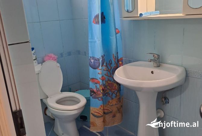 Shtepi me qera Apartament ne Tirane, 2+1, Mobilimi E mobiluar, Pagesa 450  Euro.