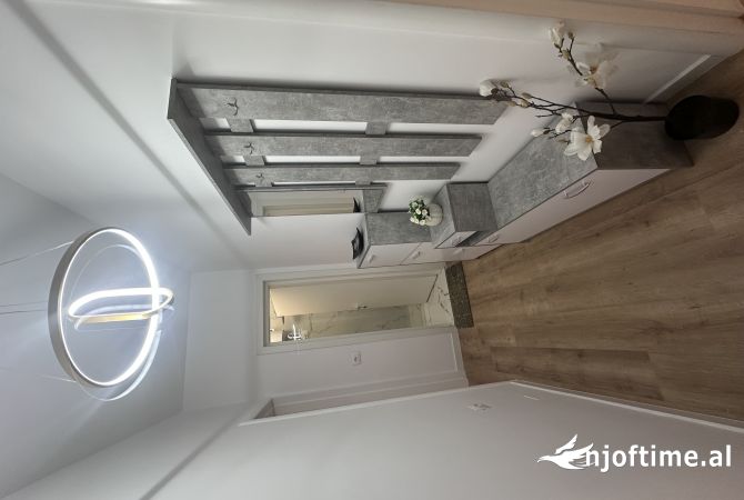 Shtepi me qera Apartament ne Tirane, 1+1, Mobilimi E mobiluar, Pagesa 600  Euro.