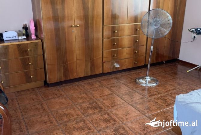 Shtepi me qera 1+1 ne Tirane - 450 Euro