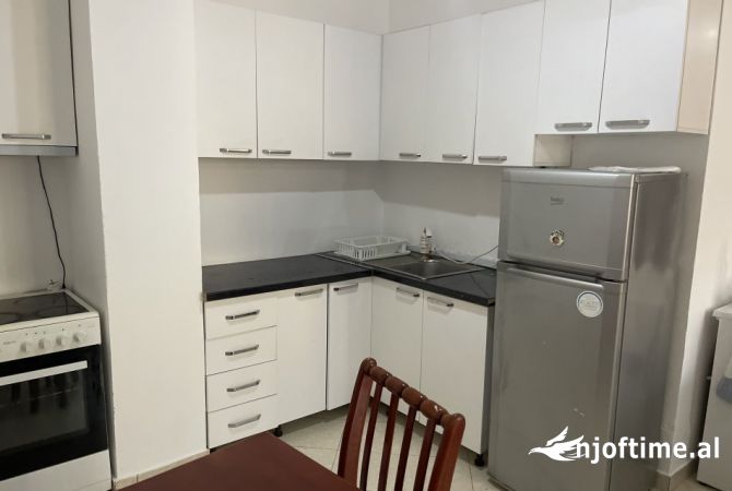 Shtepi me qera 2+1 ne Tirane - 500 Euro