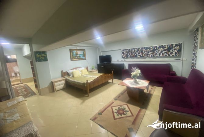 Shtepi me qera 1+1 ne Tirane - 40,000 Leke