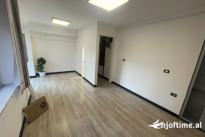 Ambient biznesi me qera 1+1 ne Tirane - 500 Euro