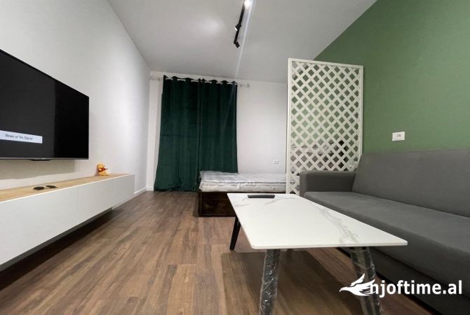 Shtepi me qera Apartament ne Tirane, Garsoniere, Mobilimi E mobiluar, Pagesa 360  Euro.
