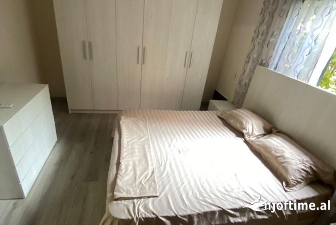 Shtepi me qera 2+1 ne Tirane - 40,000 Leke