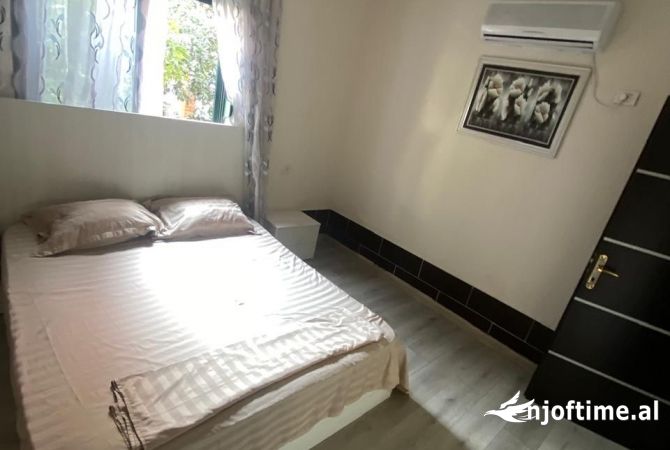 Shtepi me qera Apartament ne Tirane, 2+1, Mobilimi E mobiluar, Pagesa 40,000  Leke.