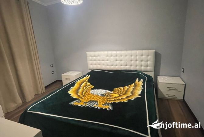 Shtepi me qera 2+1 ne Tirane - 800 Euro