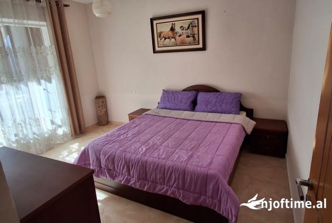 Shtepi me qera 1+1 ne Tirane - 45,000 Leke
