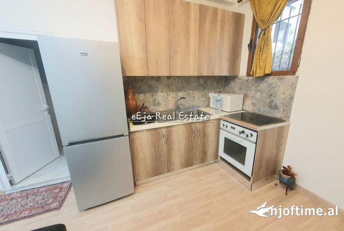 Shtepi me qera 1+1 ne Tirane - 400 Euro