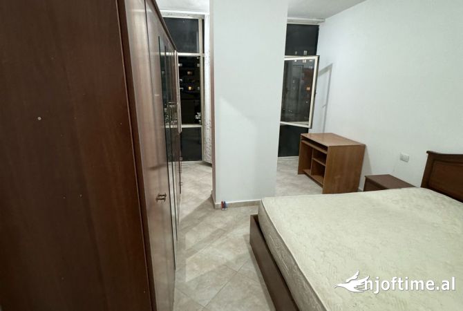 Shtepi me qera 1+1 ne Tirane - 380 Euro