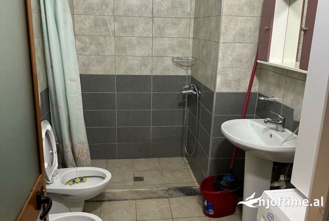 Shtepi me qera Apartament ne Tirane, 1+1, Mobilimi E mobiluar, Pagesa 45,000  Leke.