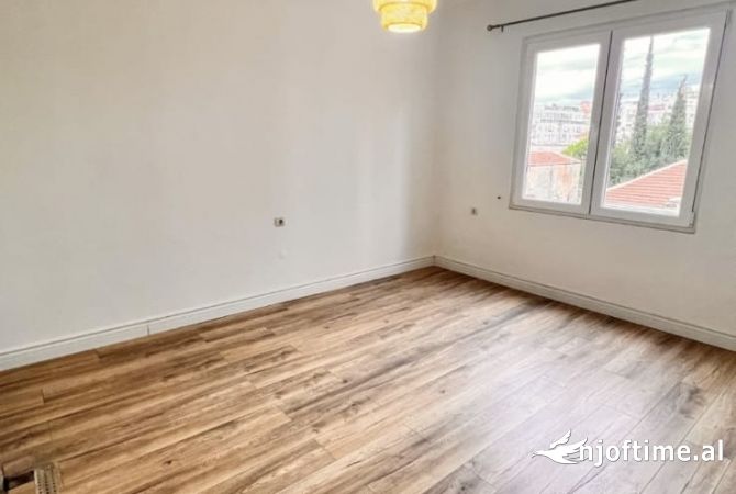 Shtepi me qera 2+1 ne Tirane - 500 Euro