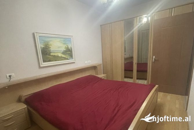 Shtepi me qera 2+1 ne Tirane - 450 Euro