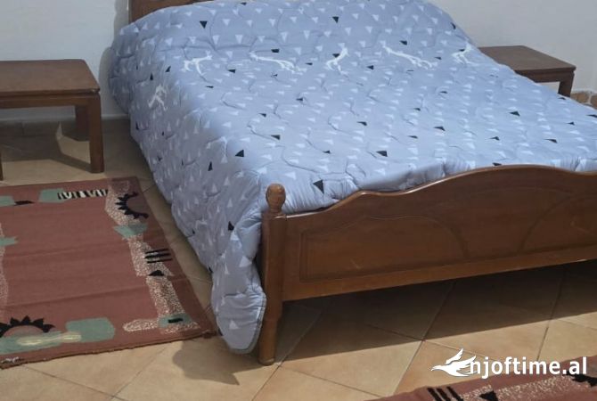 Shtepi me qera 2+1 ne Tirane - 35,000 Leke