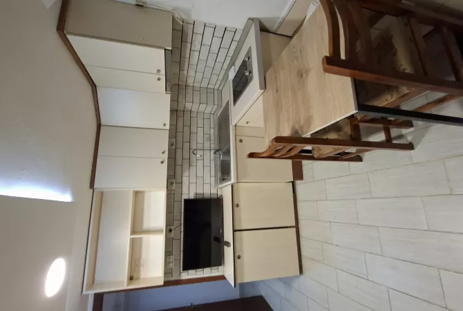 Casa in affitto Garsoniere a Tirana - 30,000 Leke