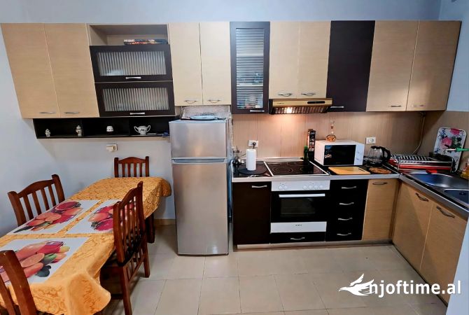 Shtepi me qera 1+1 ne Tirane - 38,000 Leke