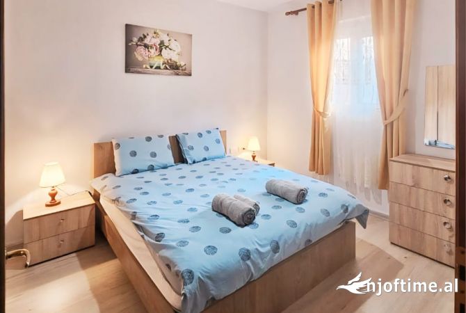 Shtepi me qera 1+1 ne Tirane - 38,000 Leke