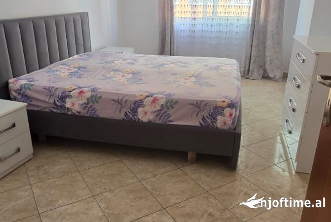 Shtepi me qera 2+1 ne Tirane - 450 Euro
