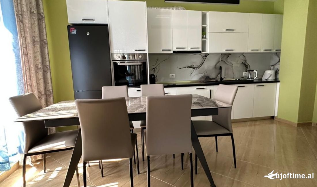 Shtepi me qera Apartament ne Tirane, 2+1, Mobilimi E mobiluar, Pagesa 850  Euro.