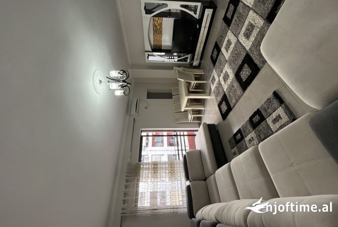 Shtepi me qera 2+1 ne Tirane - 45,000 Leke