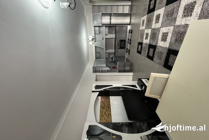 Shtepi me qera 2+1 ne Tirane - 45,000 Leke