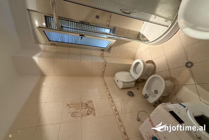 Shtepi ne shitje Apartament ne Tirane, 1+1, Mobilimi E mobiluar, Pagesa 85,000  Euro.