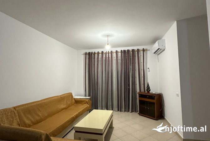 Shtepi me qera 2+1 ne Tirane - 400 Euro