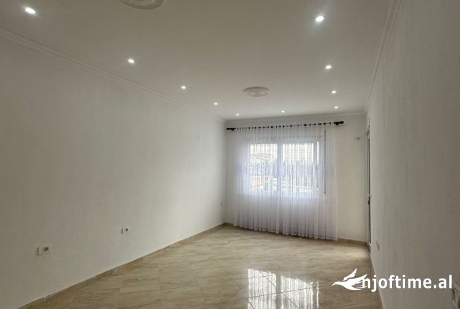 Shtepi ne shitje 1+1 ne Tirane - 80,000 Euro