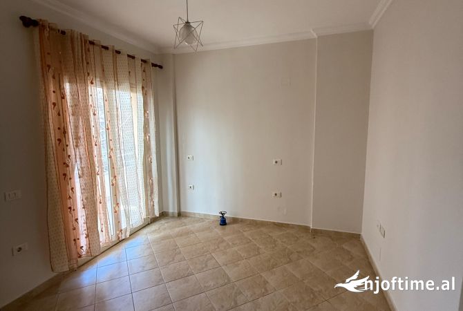 Shtepi me qera 2+1 ne Tirane - 45,000 Leke