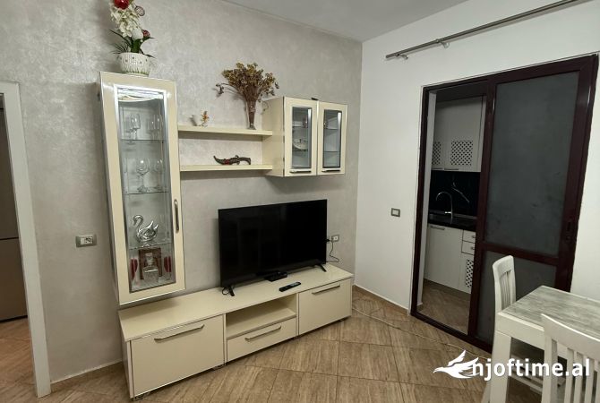 Shtepi me qera 2+1 ne Tirane - 40,000 Leke