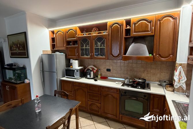 Shtepi ne shitje 2+1 ne Tirane - 280,000 Euro