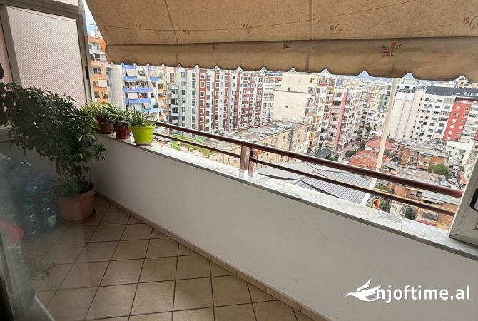 Shtepi ne shitje Apartament ne Tirane, 2+1, Mobilimi E mobiluar, Pagesa 280,000  Euro.