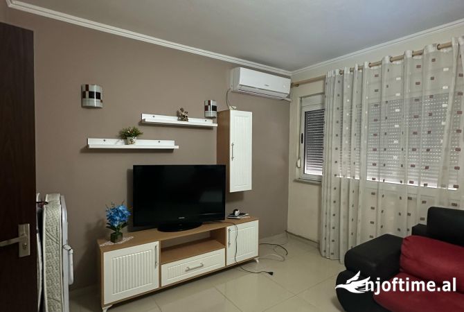 Shtepi me qera 1+1 ne Tirane - 350 Euro
