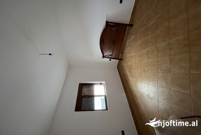 Shtepi me qera 3+1 ne Tirane - 45,000 Leke